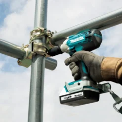 Boulonneuse 200NM 18V +BL1820G X2 +DC18WB - Makita | TW202D001
