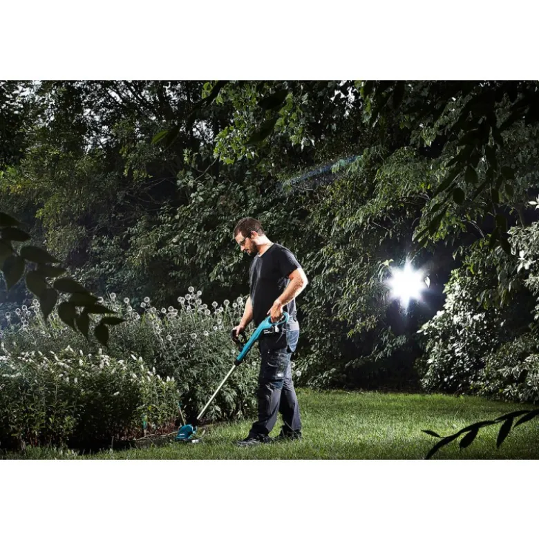 Coupe-herbe Makita 18 Volts Li-ion 3 Ah (1 batterie et un chargeur) modèle DUR181SF