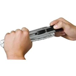 Cutter à cartouche Fatmax Pro - largeur de lame 25 mm- STANLEY | 0-10-820
