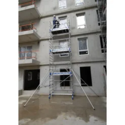 Echafaudages roulants aluminium Totem 2 line 180 plancher 180 plancher 4,85m Tubesca-Comabi | 22403650