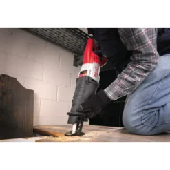 Scie Sabre 1100 Watts à variateur course de 28mm fixtec SSD 1100 X | 4933416710 Milwaukee