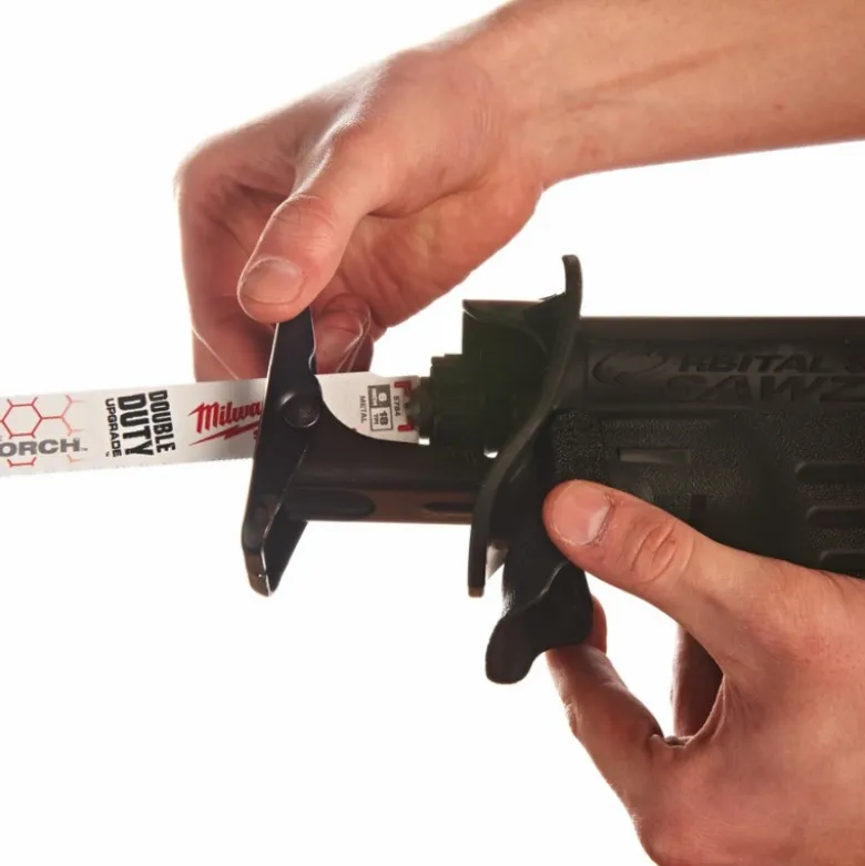 Scie Sabre 1500 Watts à variateur course de 32mm fixtec SSPE 1500 X | 4933428900 Milwaukee
